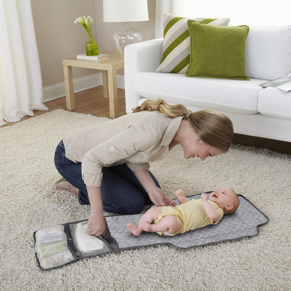 Pack and Play Playard with Portable Changing Station E780