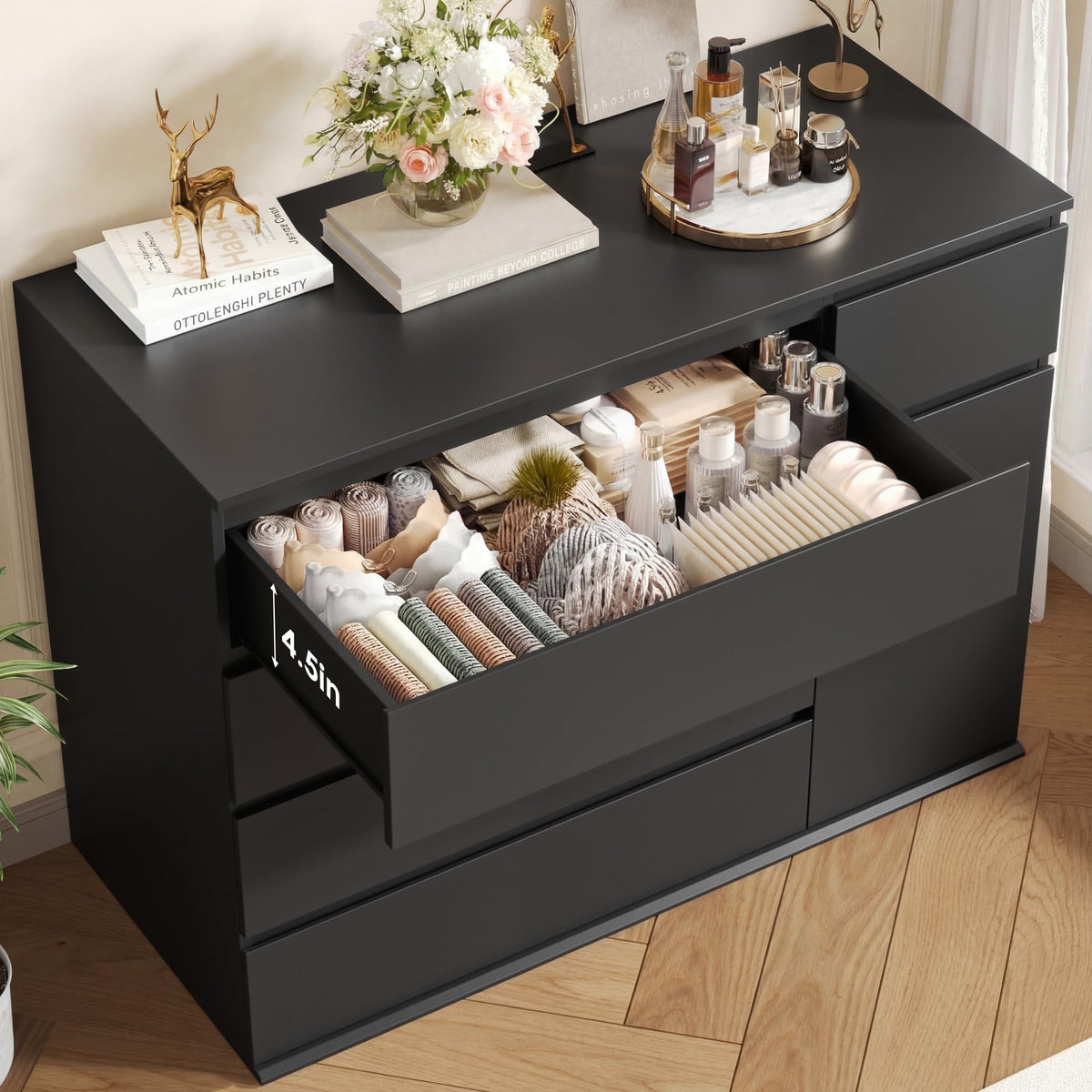 Black Dresser O462