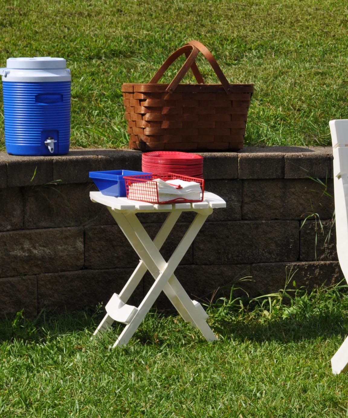 Plastic Quik-Fold Side Table White T2365